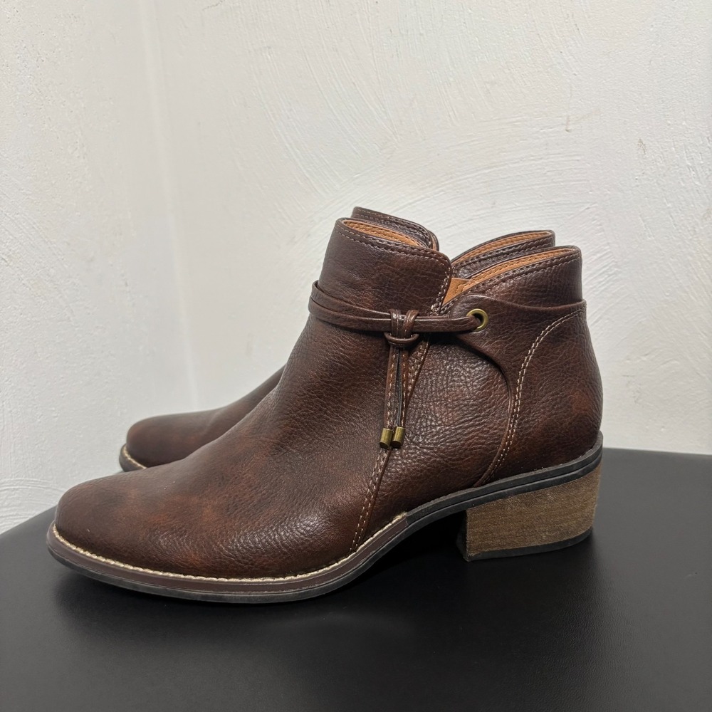 White Mountain Brown Ankle Boot Slip On Side Zip Adult Women's Size 8M Casual